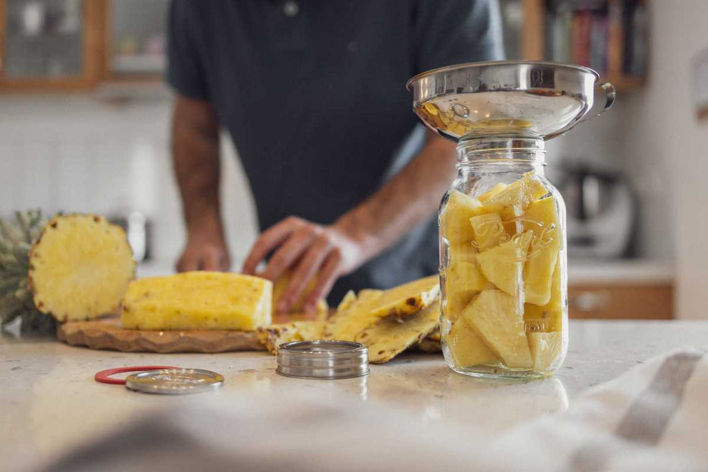 canning jar with reusable lids